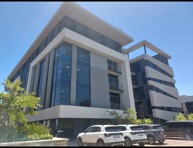 878M² OFFICE TO LET IN VORNA VALLEY